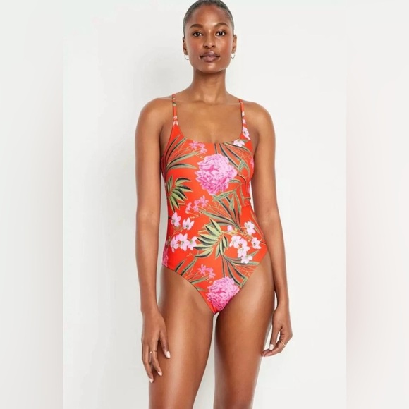 Old Navy Women’s One-Piece Swimsuit Red Floral Size XL NWT - Picture 1 of 8